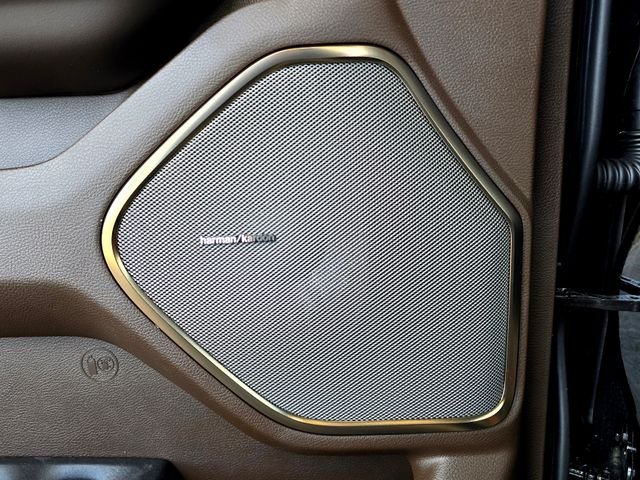 New 2026 Diamond Black Crystal Pearl-Coat Exterior Paint RAM Limited image 26