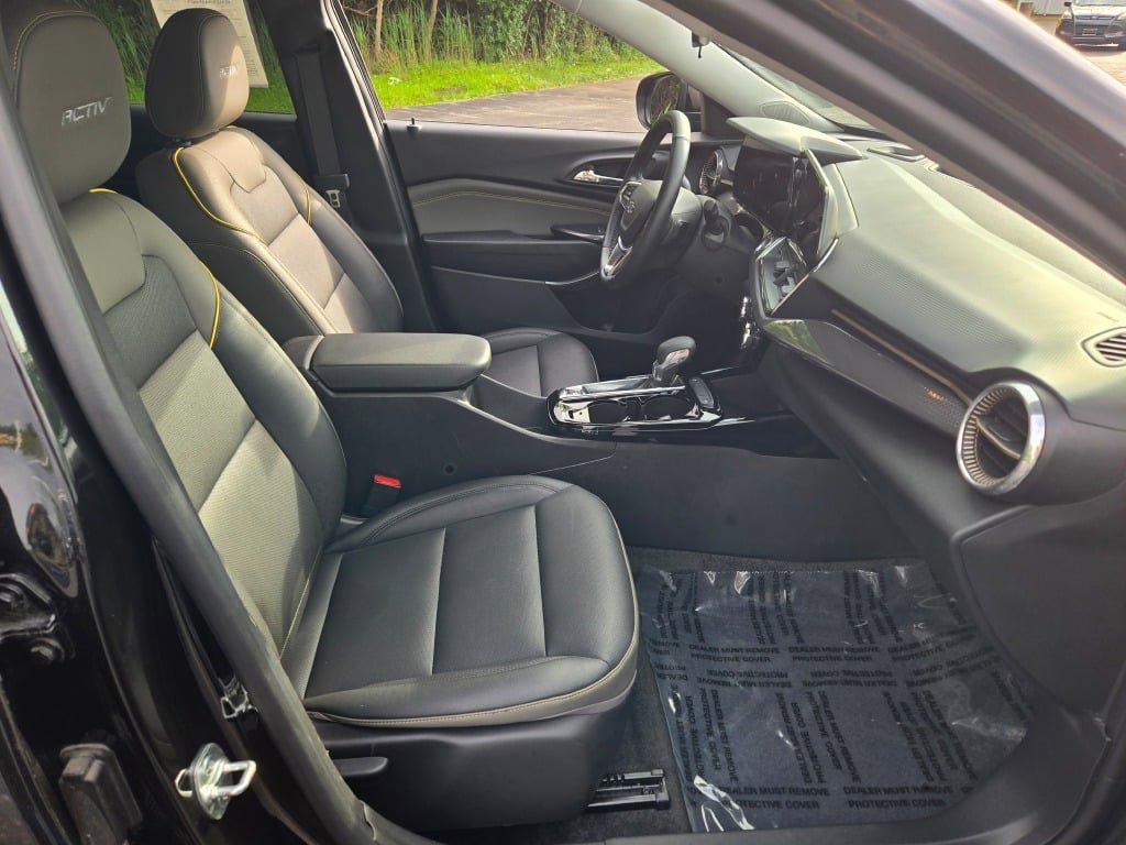 2025 Chevrolet Trax Activ - Photo 7