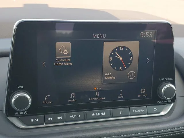 Used 2023 Gray Nissan S image 25