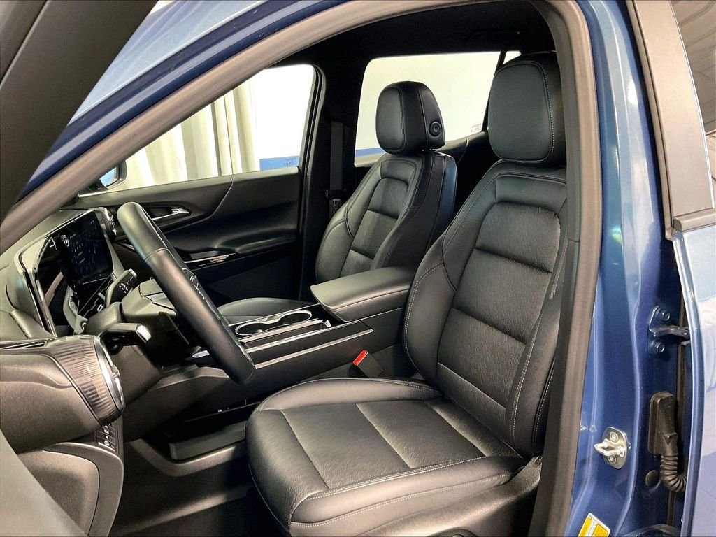 Used 2025 Blue Chevrolet LT image 10