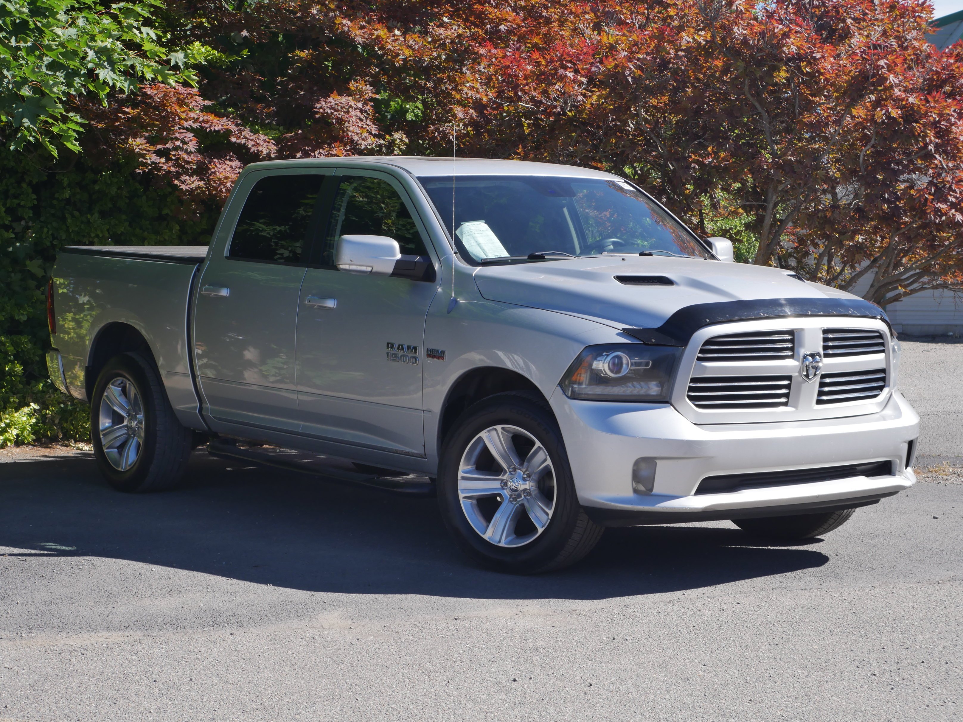 Used 2013 Bright Silver Clearcoat Metallic Ram Sport image 27