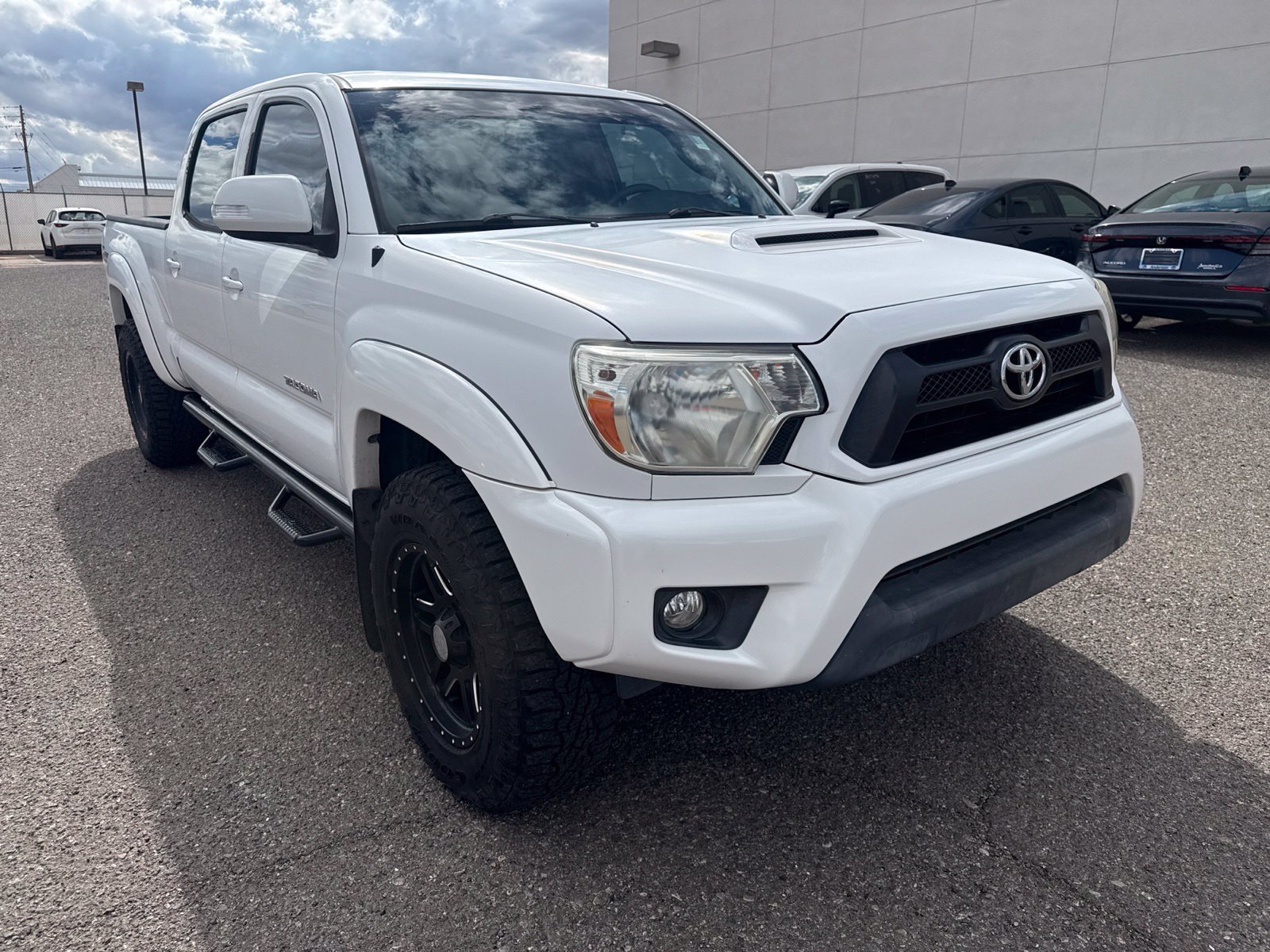 Used 2015 Super White Toyota Base image 7