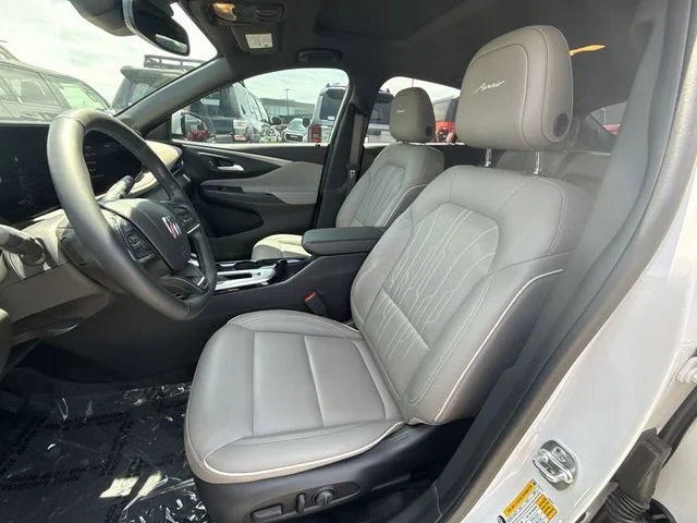 Used 2025 White Frost Tricoat Buick Avenir image 11