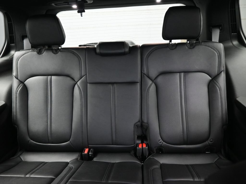 New 2026 Bright White Clear-Coat Exterior Paint Jeep Limited Altitude image 10