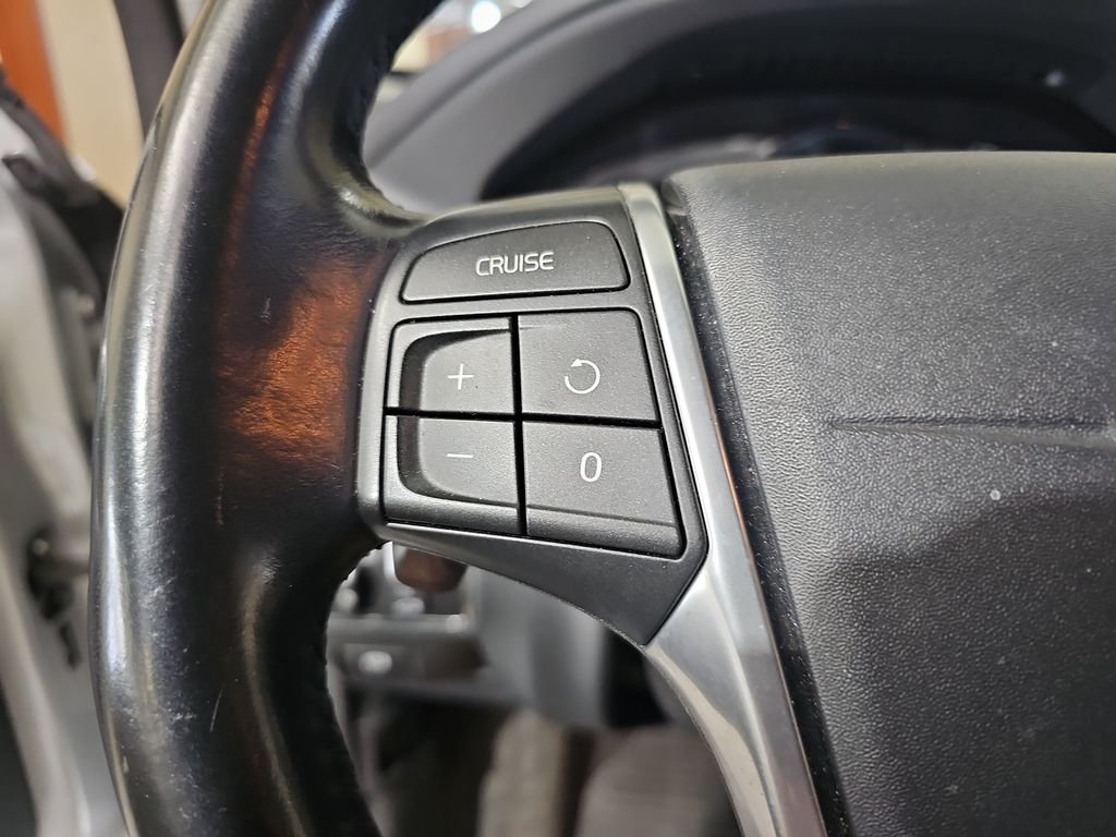 Used 2015 Silver Volvo T6 image 20