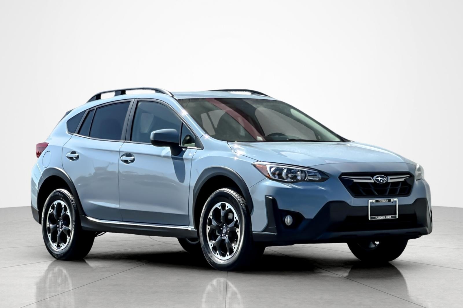 Used 2023 GRAY KHAKI Subaru Premium image 7