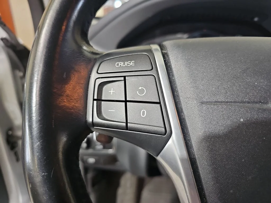 Used 2015 Silver Volvo T6 image 20