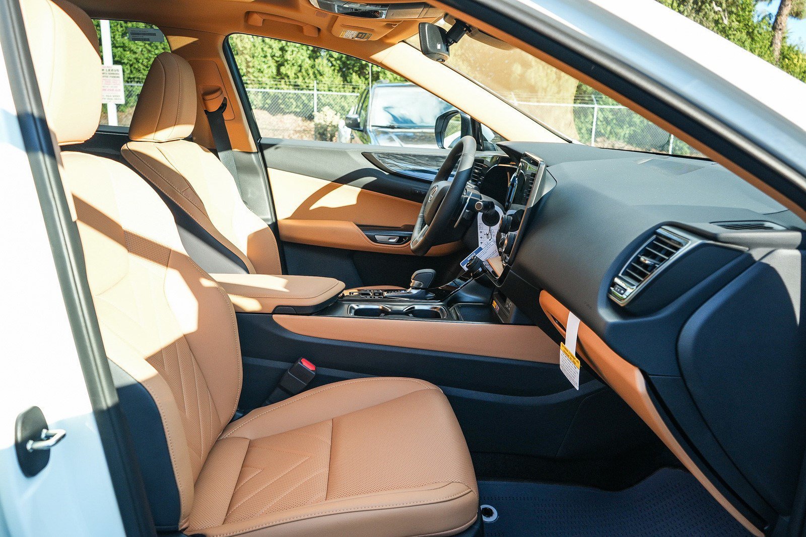 New 2026 Ultra White Lexus NX 450h+ PREMIUM AWD image 16