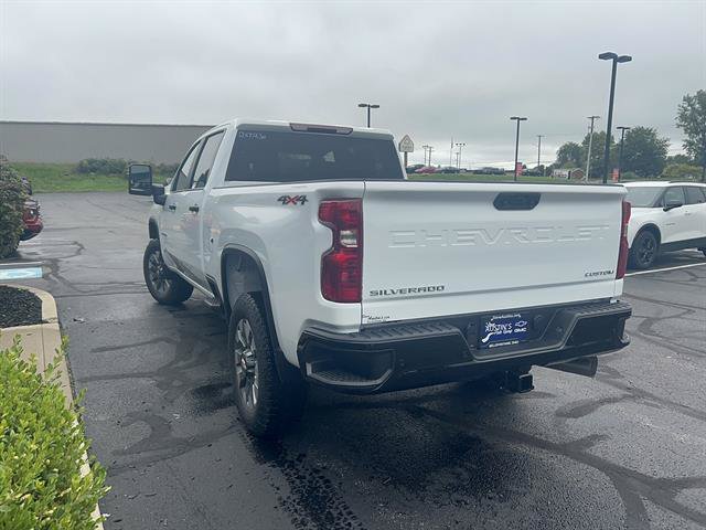 New 2026 Summit White Chevrolet Custom image 5
