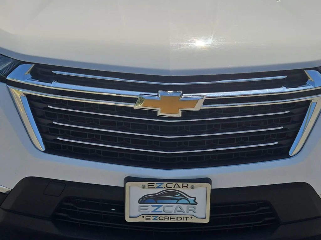 Used 2023 White Chevrolet LT image 18