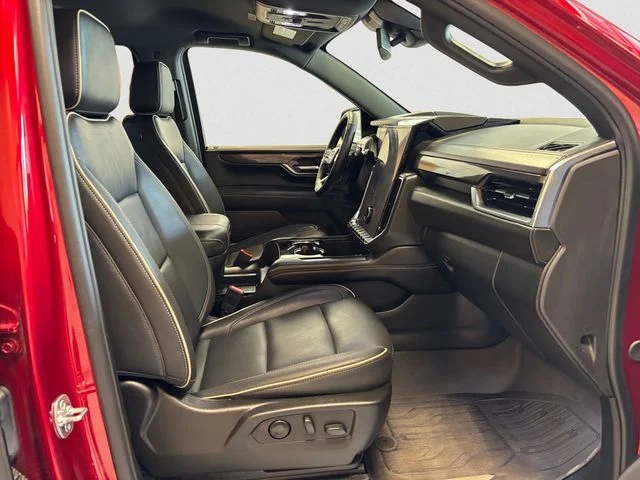 Used 2025 Red GMC Elevation image 16