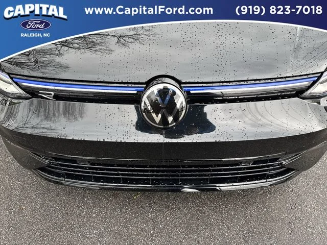 Used 2024 Black Volkswagen 2.0T image 10