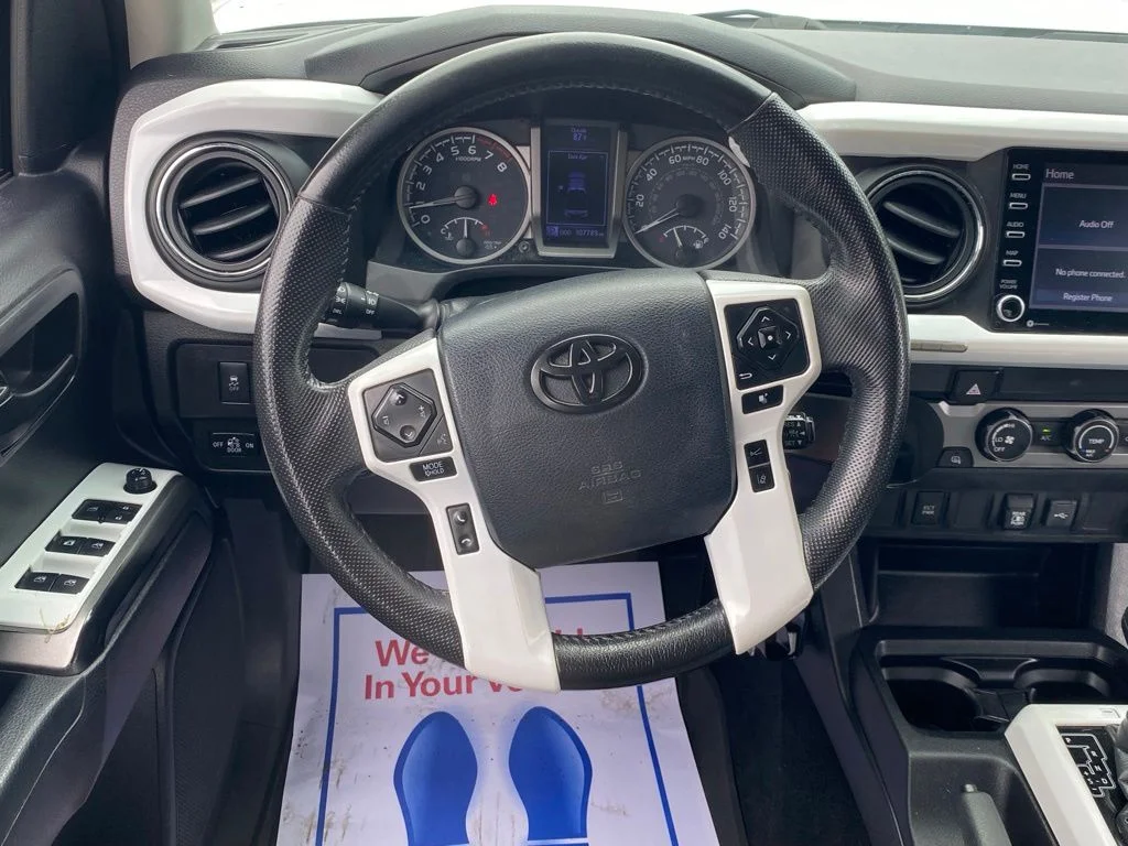 Used 2020 White Toyota SR5 image 10