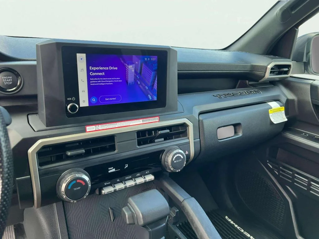 2025 Toyota Tacoma SR - Photo 10