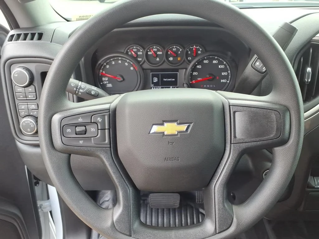 New 2026 Summit White Chevrolet WT image 10