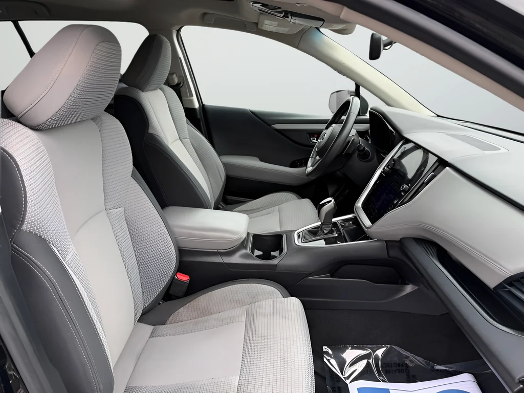 Used 2020 Black Subaru Premium image 28