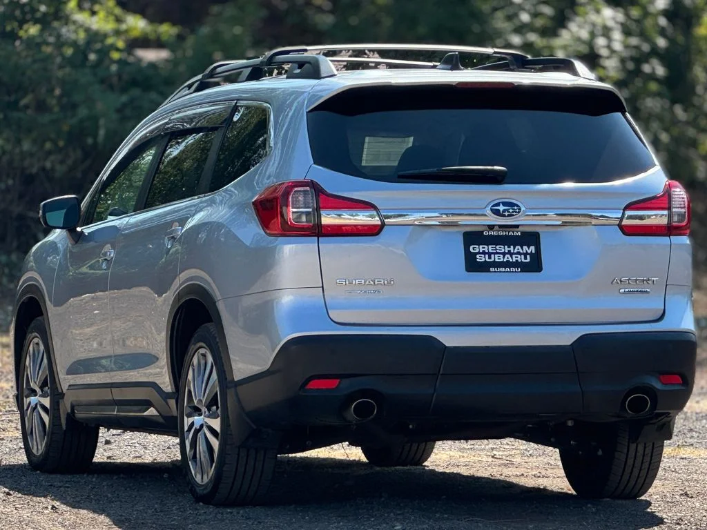 Used 2022 Silver Subaru Limited image 5