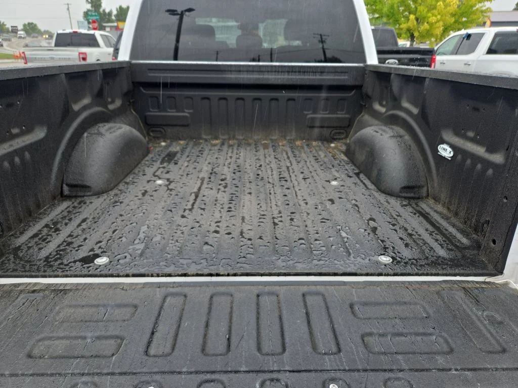 Used 2018 White Ford XLT image 12