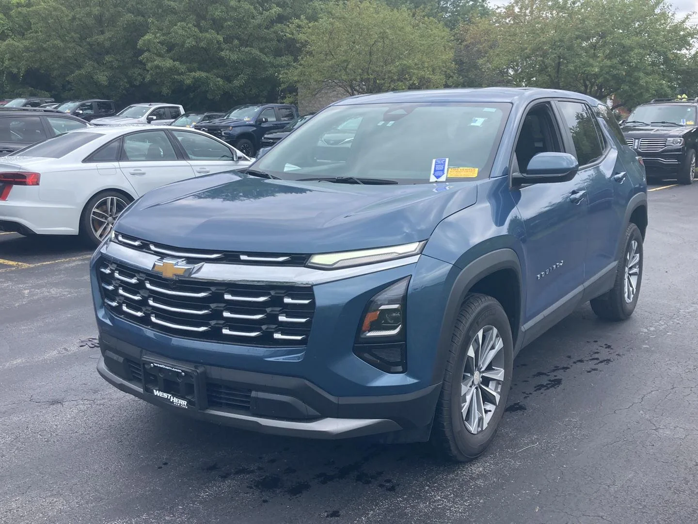 Used 2025 Lakeshore Blue Metallic Chevrolet LT image 3
