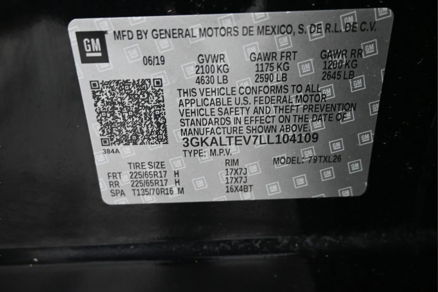 Used 2020 Black GMC SLE image 23