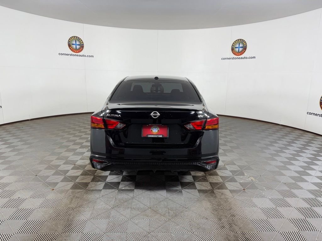 Used 2021 Black Nissan 2.5 SV image 19