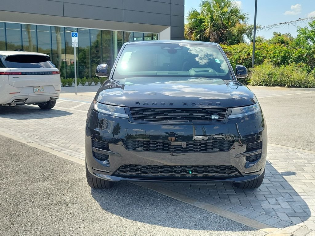 New 2026 Santorini Black Land Rover Dynamic SE image 8