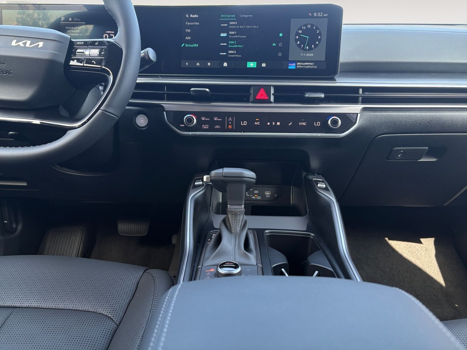 New 2026 Ivory Silver Kia S image 11