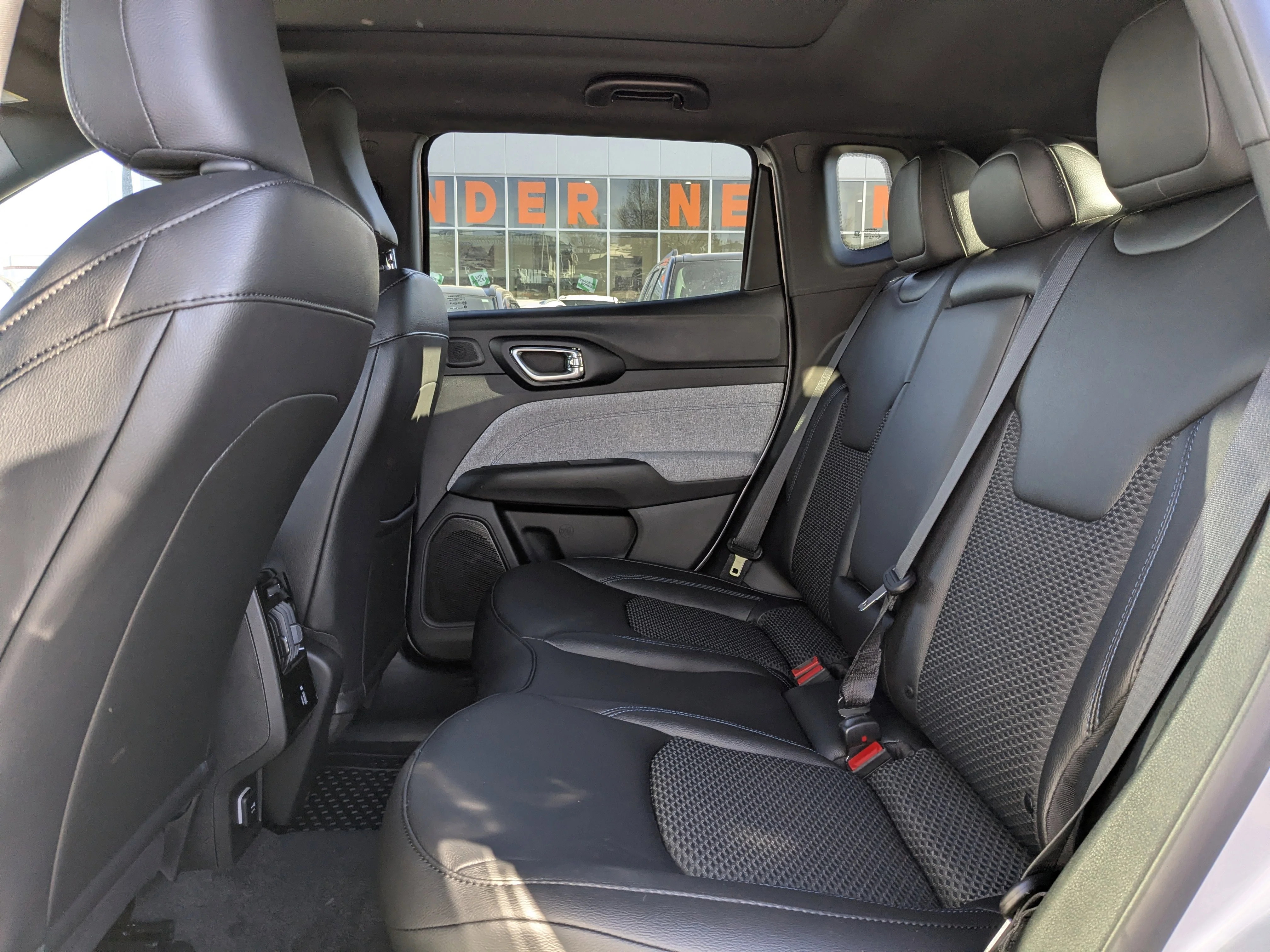 New 2026 Silver Jeep North - Panoramic Sunroof - Alpine Audio -  Adaptive Cruise - Power Liftgate & Tons More! image 28