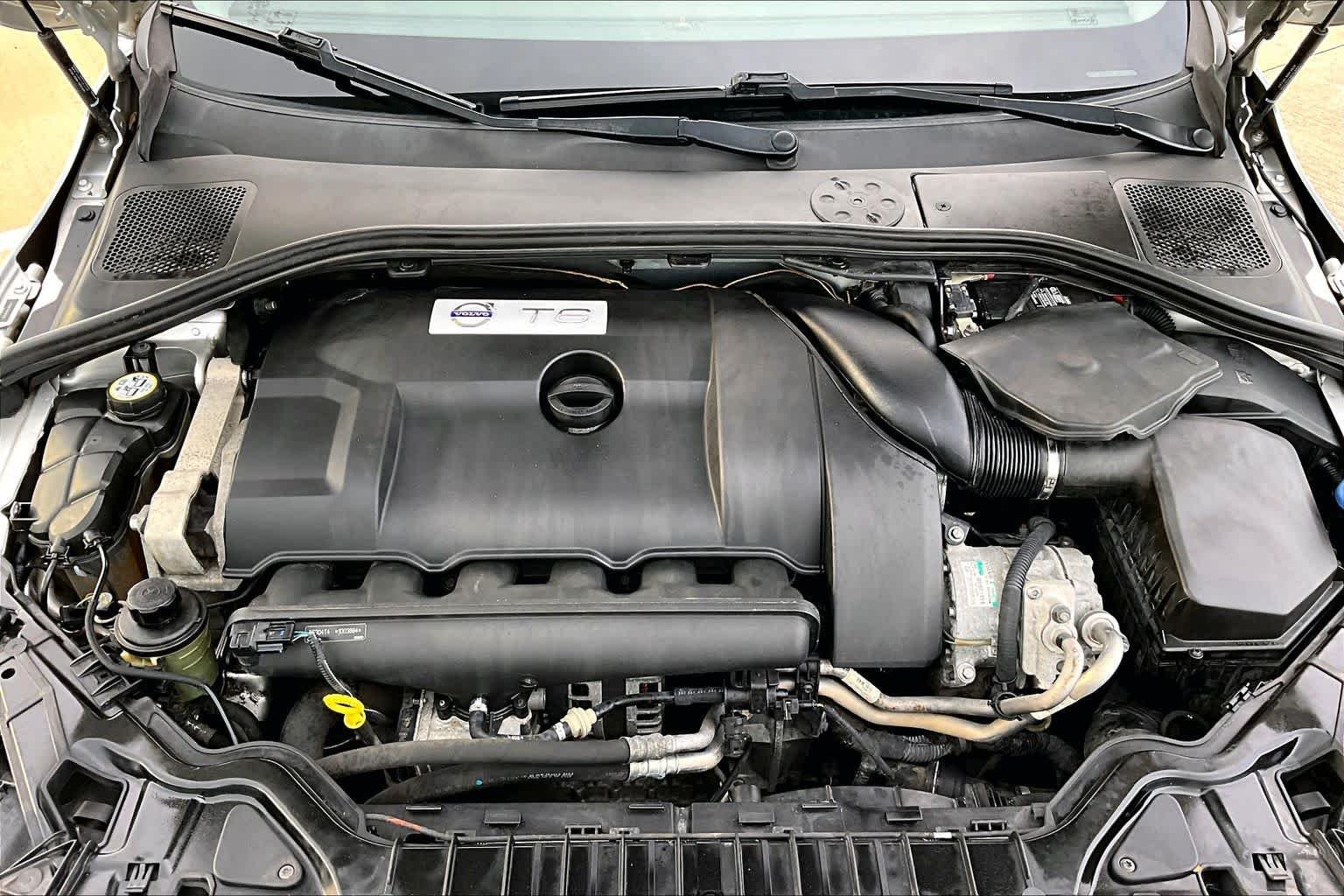 Used 2014 Bright Silver Metallic Volvo T6 image 30