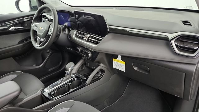 New 2026 White Chevrolet LT image 28