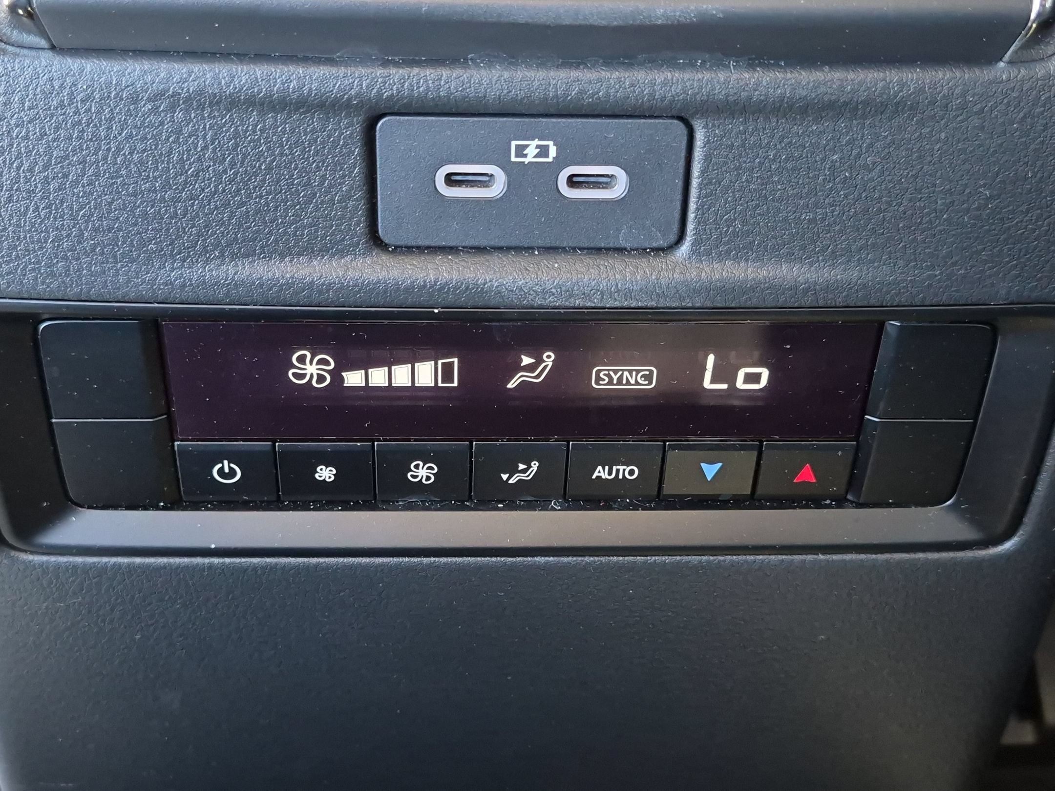 Used 2025 Rhodium White Premium Mazda Preferred Package image 32