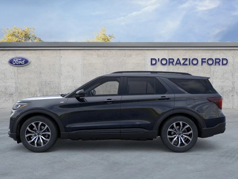 New 2026 Agate Black Metallic Ford ST-Line image 3