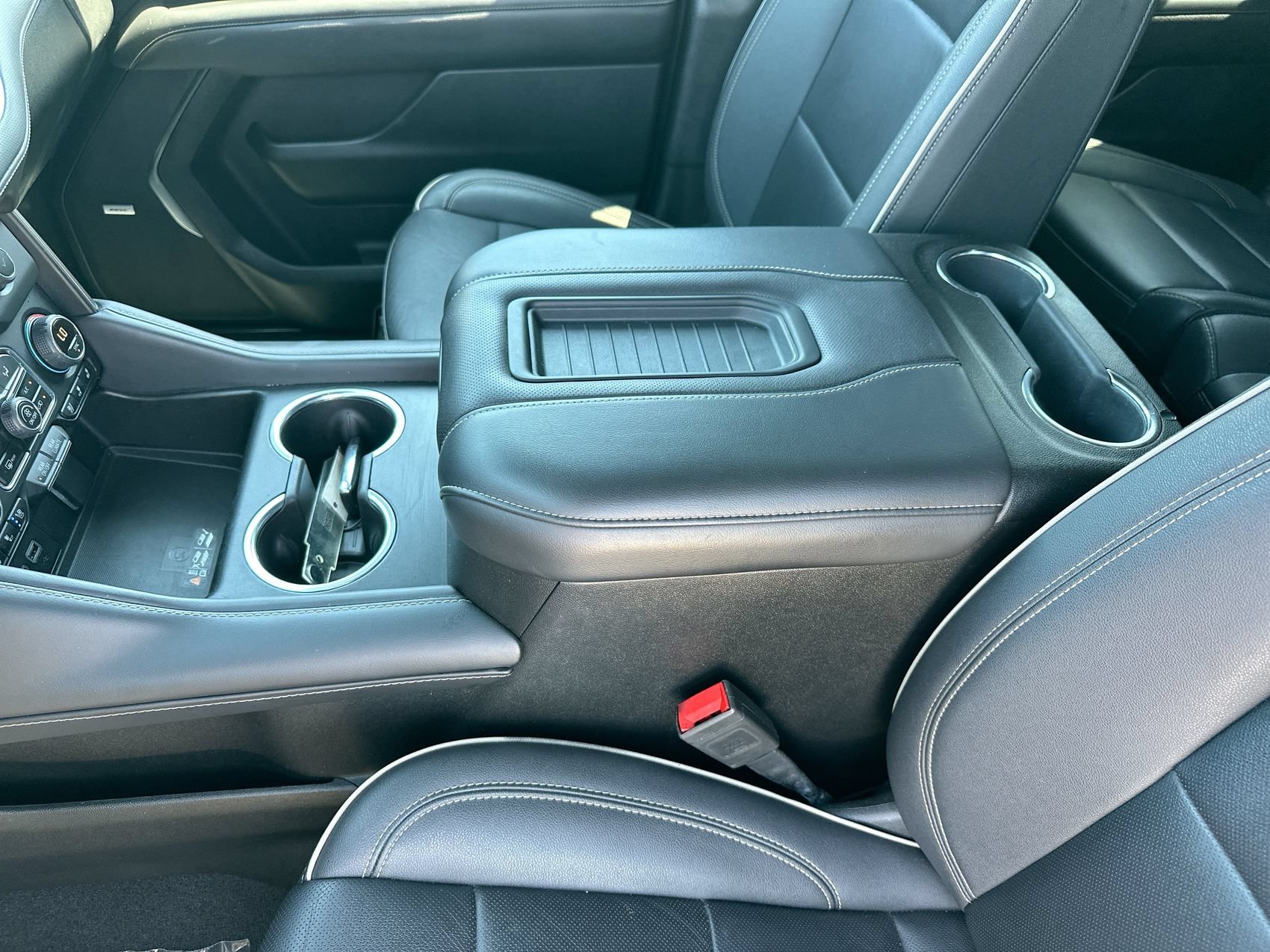 Used 2024 Summit White Chevrolet Premier image 21