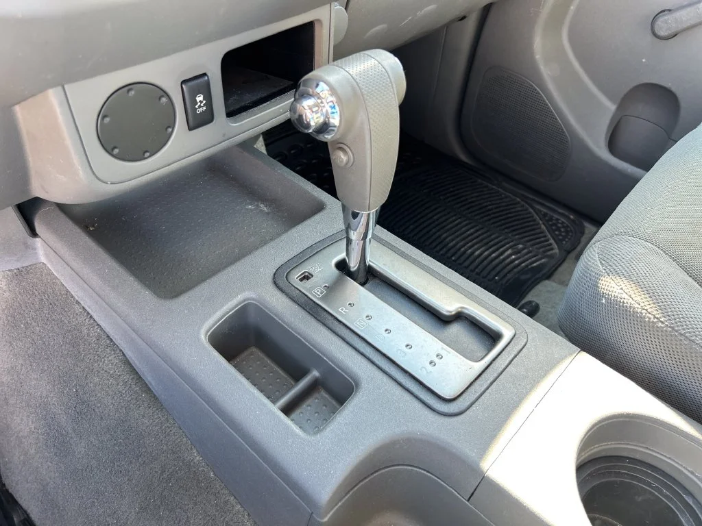 Used 2016  Nissan  image 18