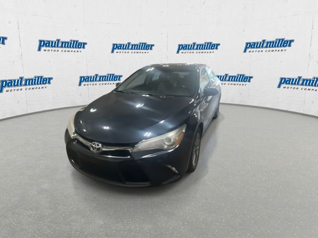 Used 2015 Gray Toyota SE image 4