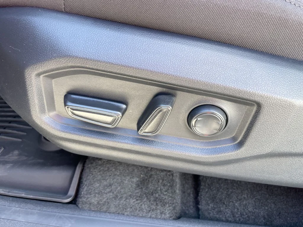 New 2026 Magnetic Gray Metallic Toyota SR5 image 18