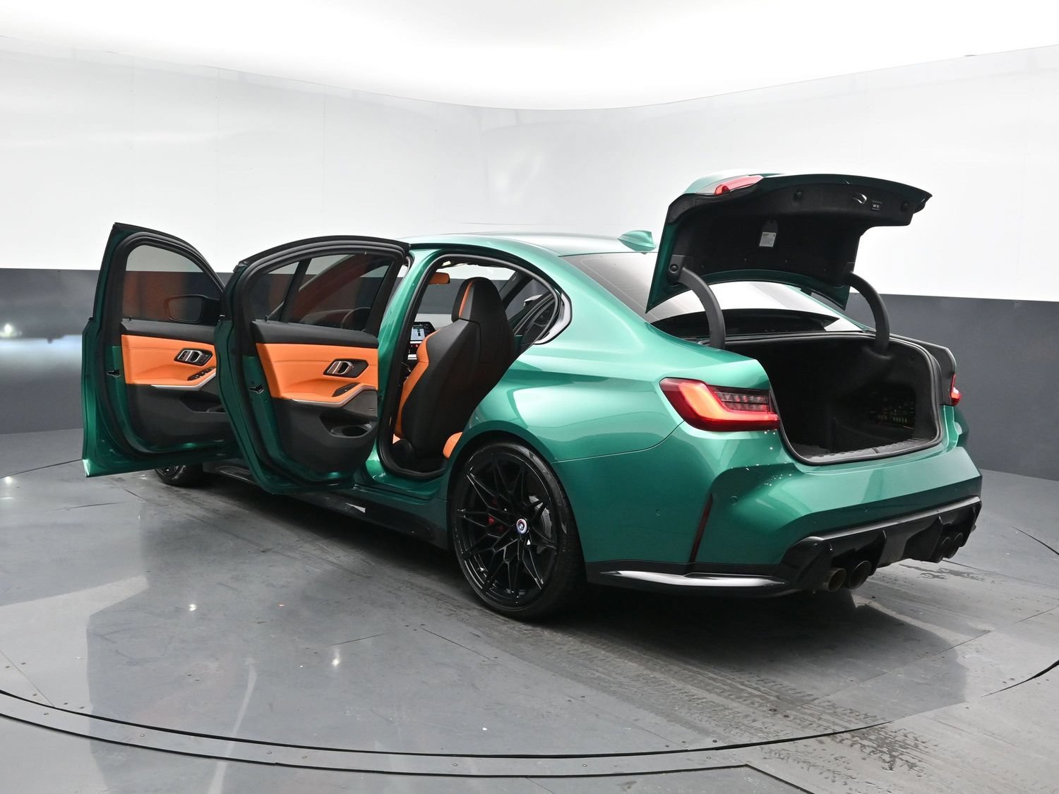 Used 2022 Isle of Man Green Metallic BMW Competition xDrive image 36
