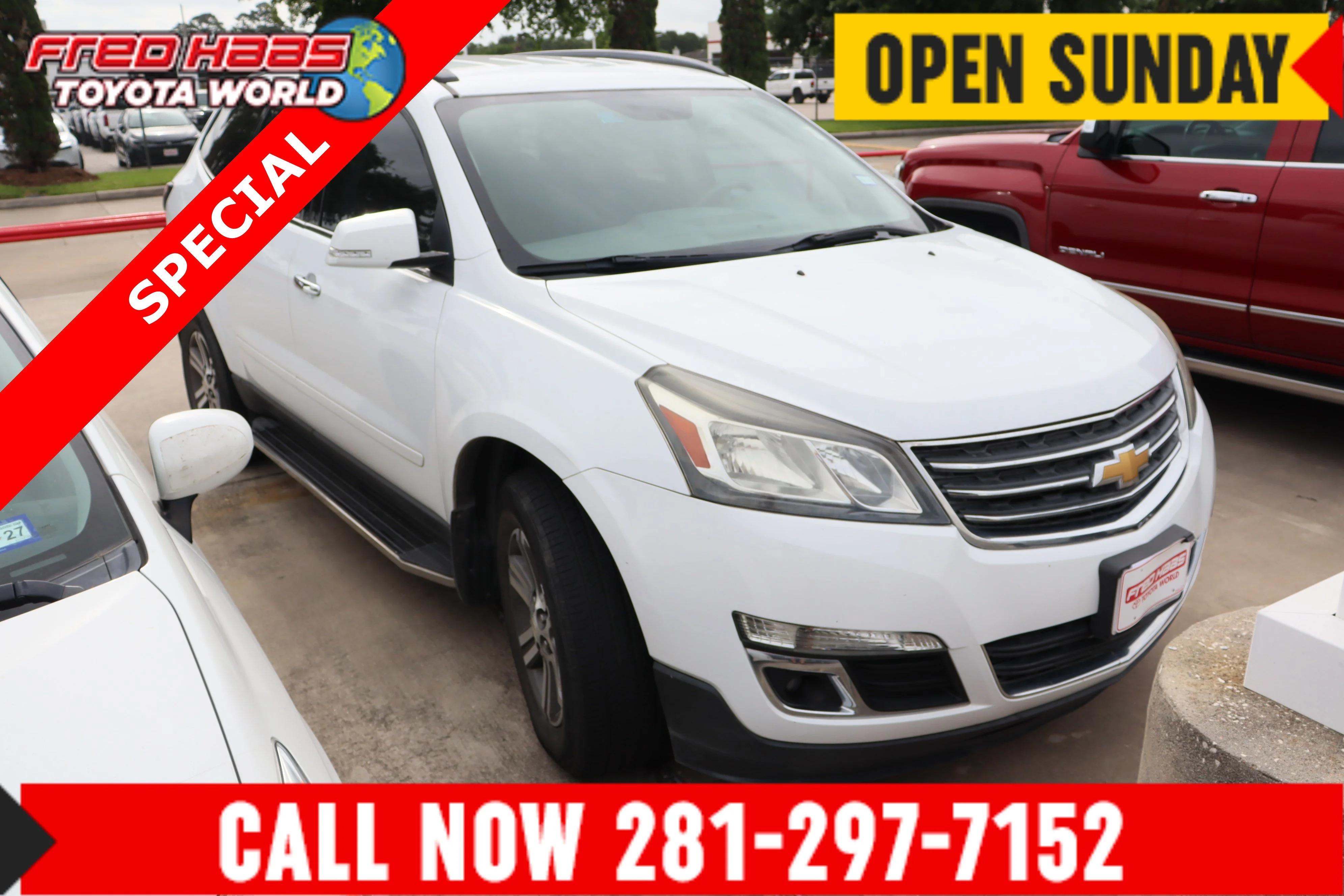 2017 Chevrolet Traverse 2LT FWD's photo