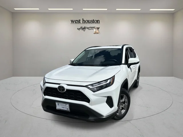 2025 Toyota RAV4 XLE FWD (Natl)