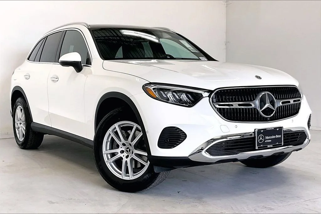 New 2026 Polar White Mercedes-Benz GLC 300 image 13