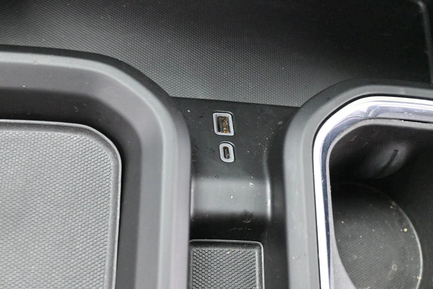 Used 2024 Onyx Black GMC Denali image 27