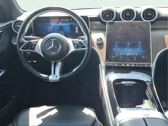 Used 2023  Mercedes-Benz GLC 300 image 21