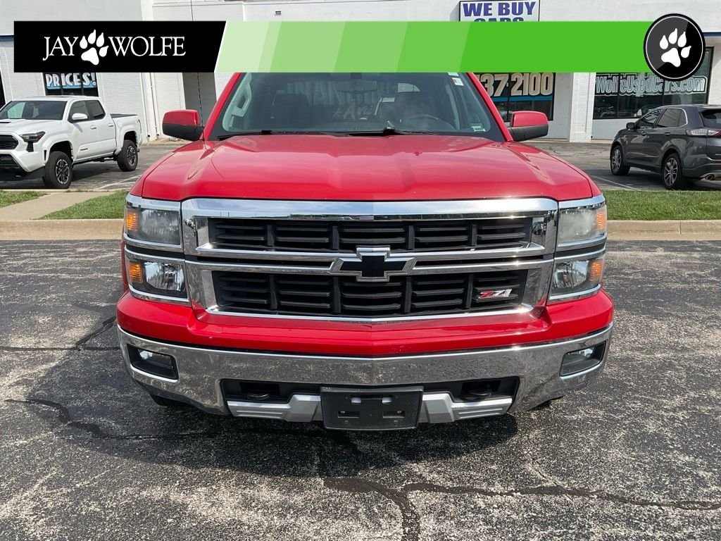 Used 2015 Red Chevrolet LT image 2