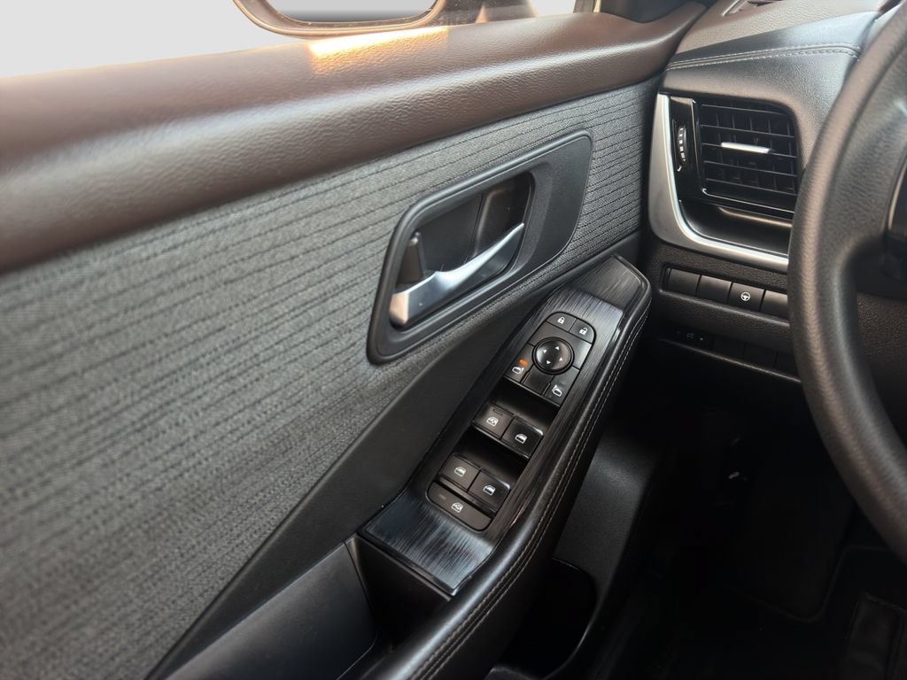 Used 2022 Black Nissan SV FWD image 25