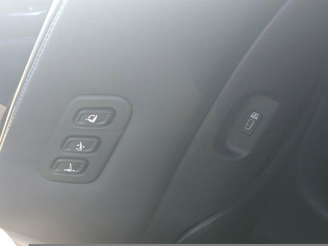 New 2026 White Hyundai Calligraphy FWD image 19