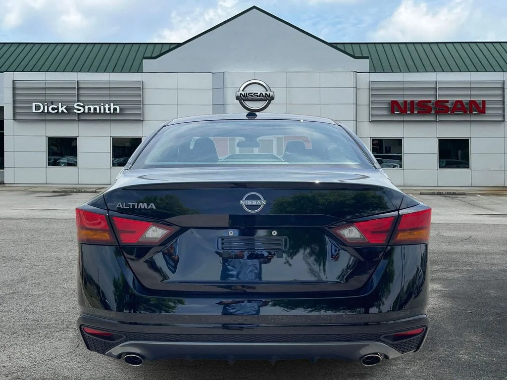 New 2026 Black Nissan 2.5 SV image 5