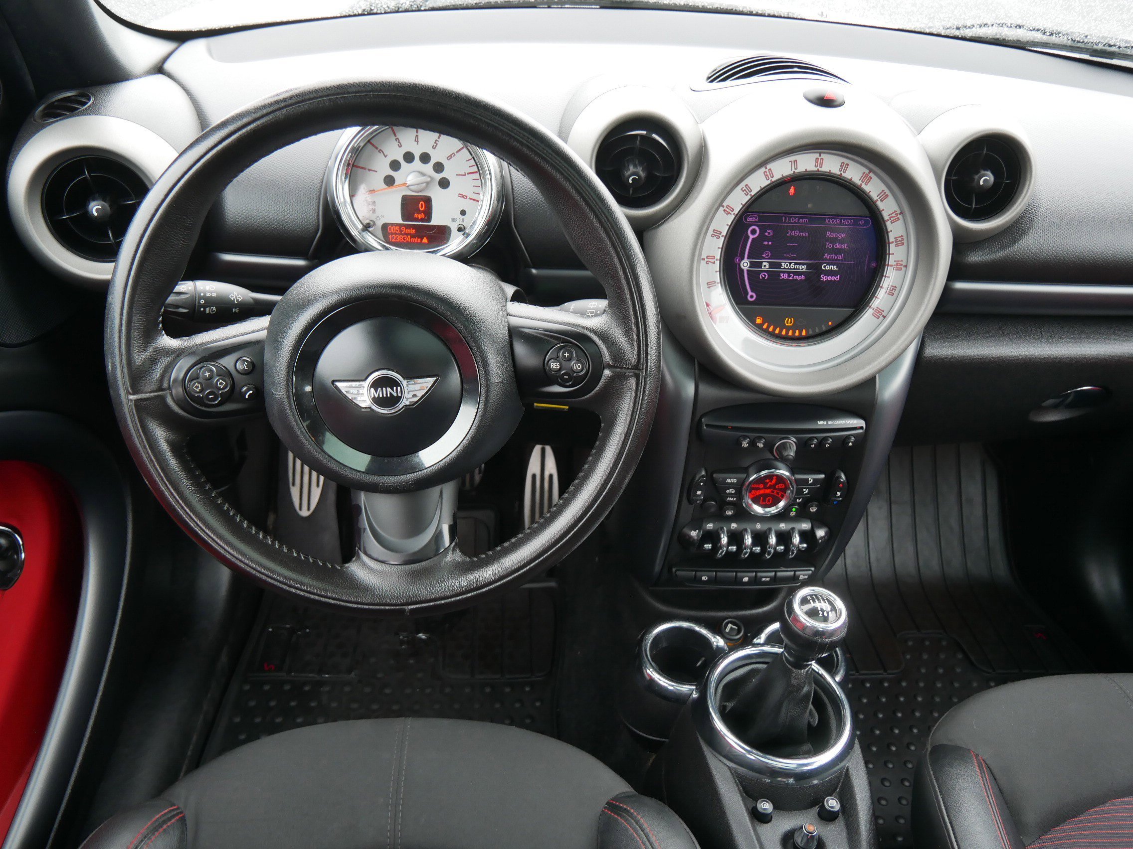 Used 2011 Silver MINI S image 16