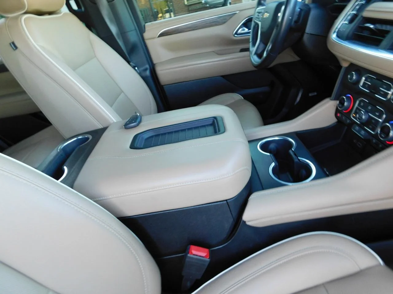 Used 2023 Iridescent Pearl Tricoat Chevrolet 2WD 4DR PREMIER image 22