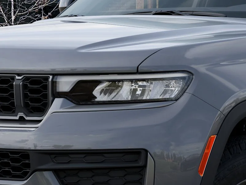 New 2027 Sting-Gray Clear-Coat Paint Jeep Laredo Altitude image 10