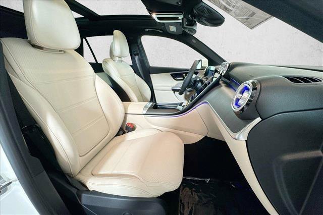 New 2026 Polar White Mercedes-Benz GLC 300 image 56